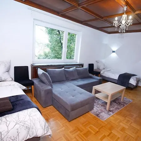 Business & Travel 150m, 15 Min Messe * Frankfurt nad Menem